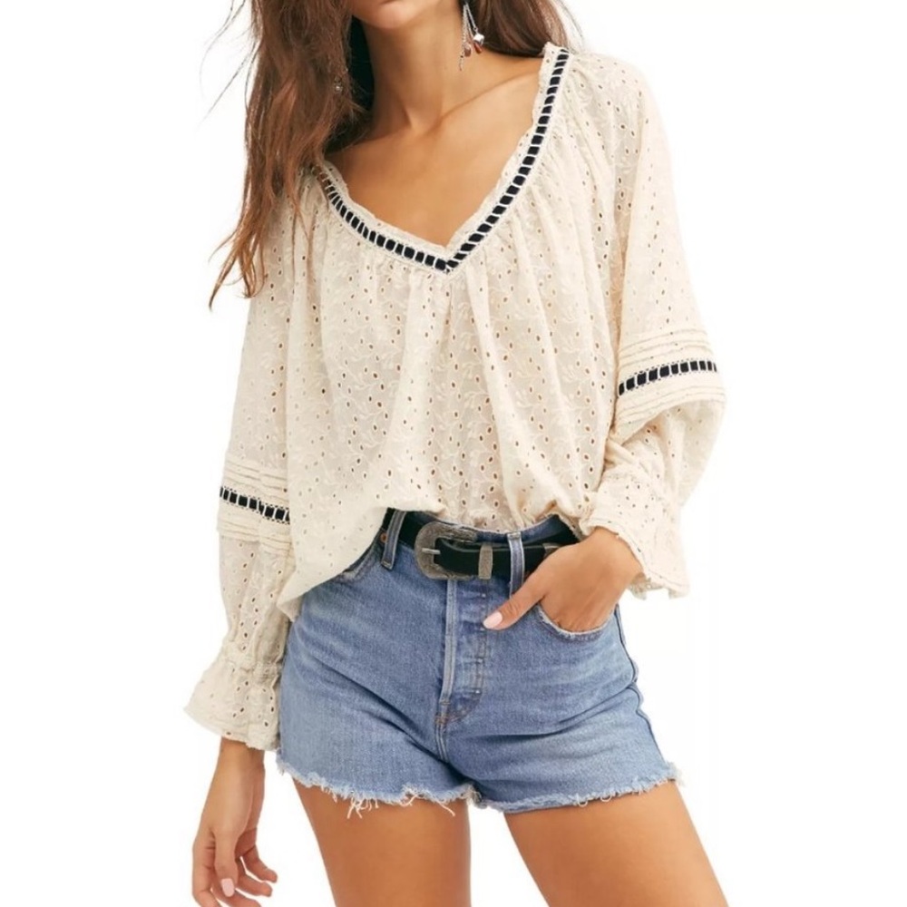 Free people white blouse and blue trim women’s size small